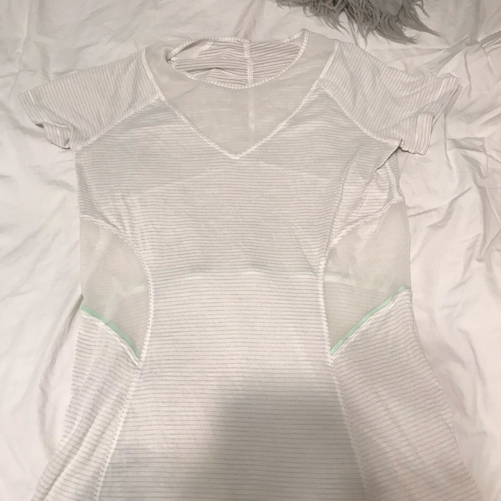 Lulu lemon workout shirt size 2